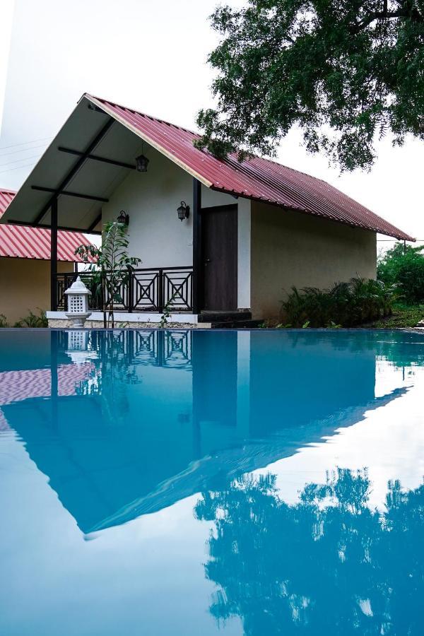 Ninad Homestays Karjat Esterno foto